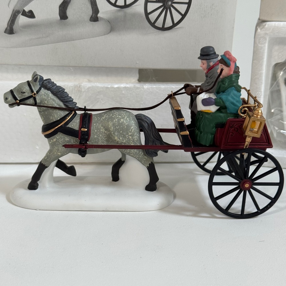 Dept 56 Heritage Village Christmas Carol Morning Town Crier Carriage 4 Sets Plus - Picture 2 of 6
